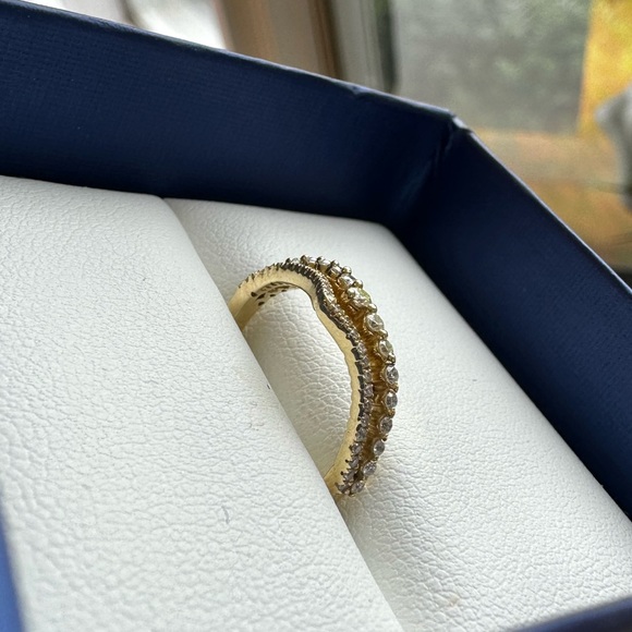 Yellow Gold Diamond Contour Ring - Picture 3 of 6